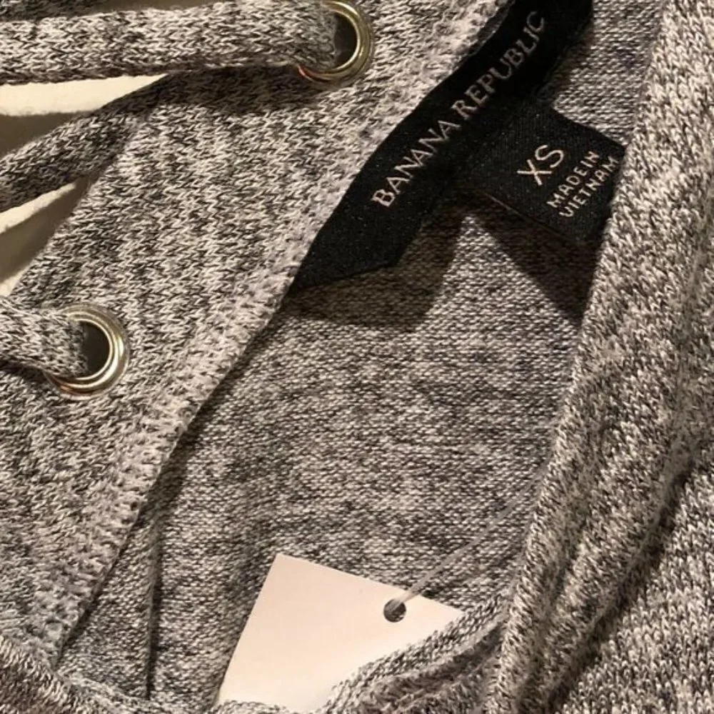 Banana Republic Luxespun Heather Grey Tee- Size XS- NWT - Picture 8 of 9